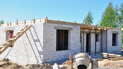 Кладка стен из газосиликатных блоков в Островце